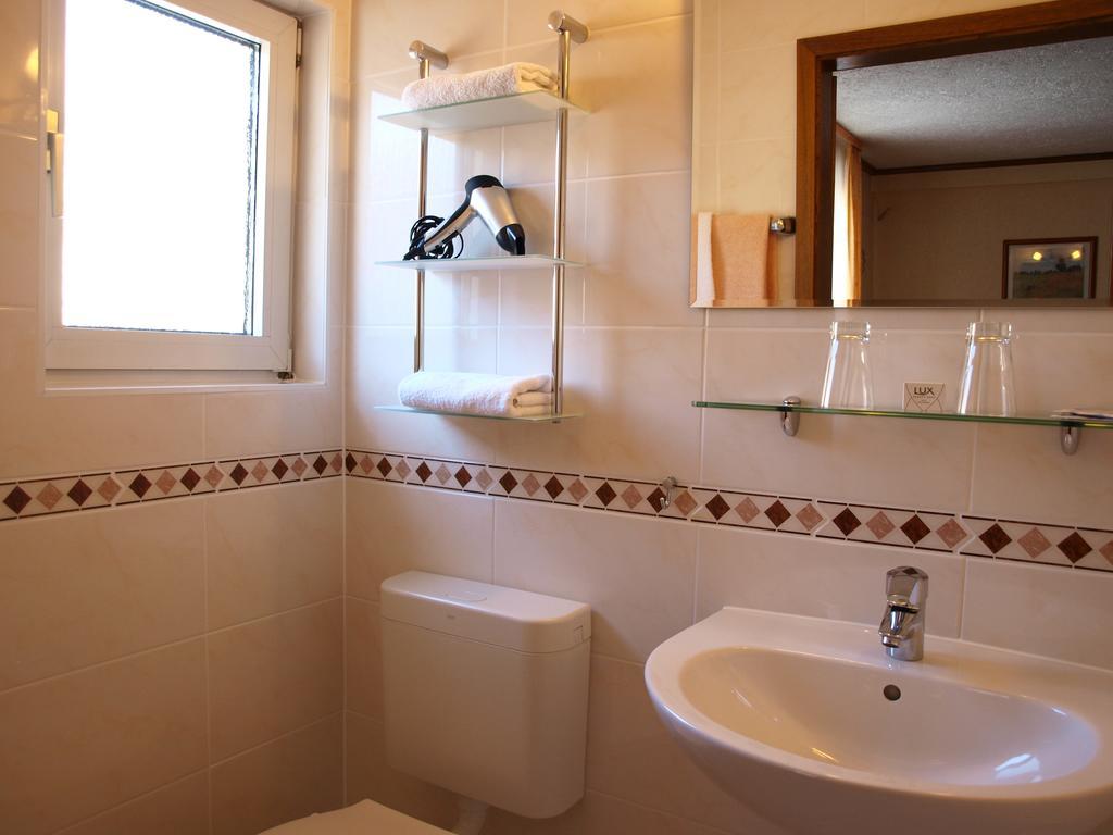 Hotel Gasthof Schuster Und Gaestehaus Rüdesheim am Rhein Εξωτερικό φωτογραφία