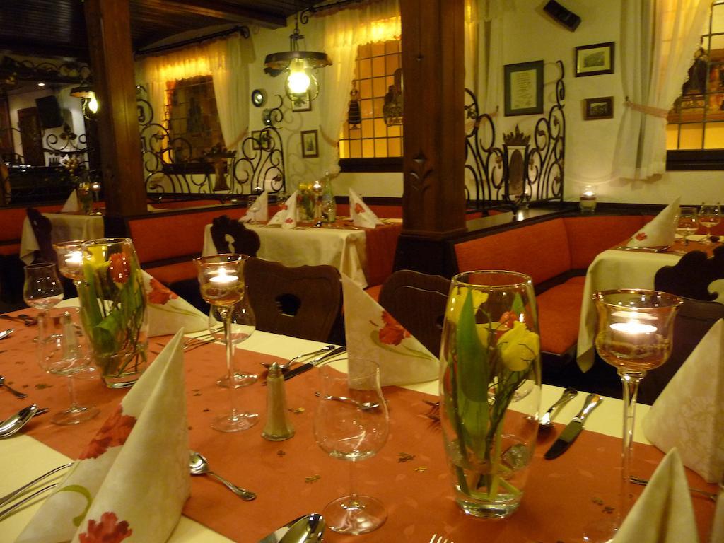 Hotel Gasthof Schuster Und Gaestehaus Rüdesheim am Rhein Εξωτερικό φωτογραφία