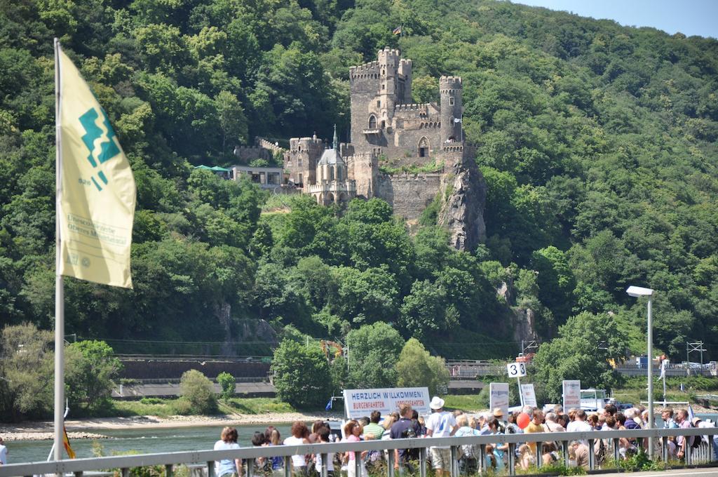 Hotel Gasthof Schuster Und Gaestehaus Rüdesheim am Rhein Εξωτερικό φωτογραφία
